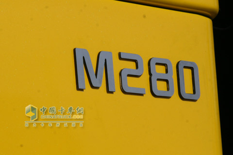 2010北京车展长安重汽6X4自卸车
