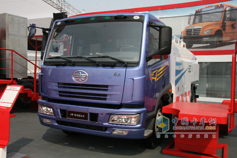解放J5M电动洒水车