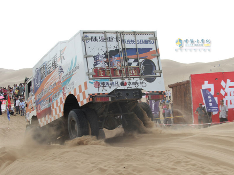 2011卡车大赛-乌海站赛车英姿1