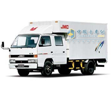 轻卡双排长轴厢货载货车