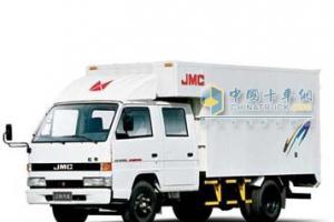 江铃轻卡 双排长轴厢货 载货车