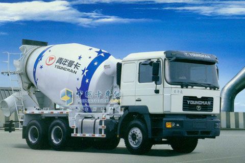 青年曼JNP5250GJB1水泥搅拌车