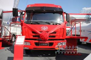 一汽解放 奥威(J5P)重卡 320马力 4×2 牵引车 CA4182P21K2E