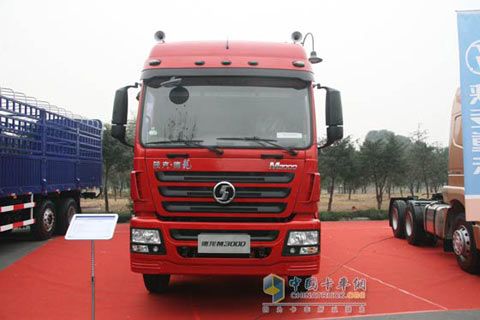 陕汽 德龙M3000 8×4 290马力 仓栅载货车SX5316CLXYGM456