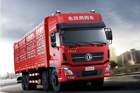 东风商用车 东风新天龙 D901重卡 350马力 8×4 载货车