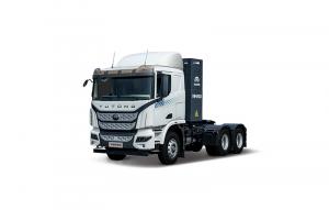 宇通商用车 6×4 400kW 充换电一体 牵引车