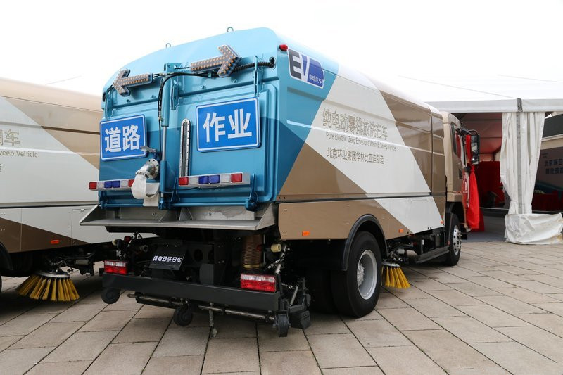 比亚迪 T8 16吨 纯电动洗扫车