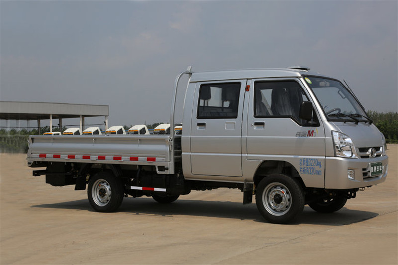 奥驰 M1系列 1.24L 75马力 汽油/CNG 2.7米 4X2 国五双排栏板微卡(FD1027R13Q5-S1)