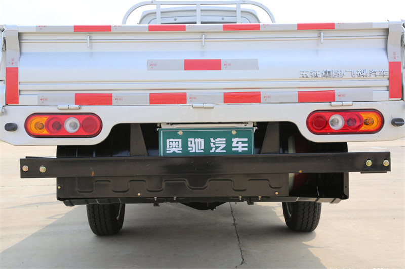 奥驰 M1系列 1.24L 75马力 汽油/CNG 2.7米 4X2 国五双排栏板微卡(FD1027R13Q5-S1)