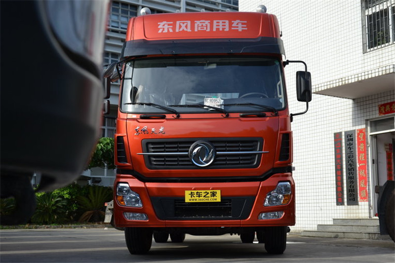 东风商用车 新天龙准重卡 270马力 4X2 国四牵引车(DFL4160B2)