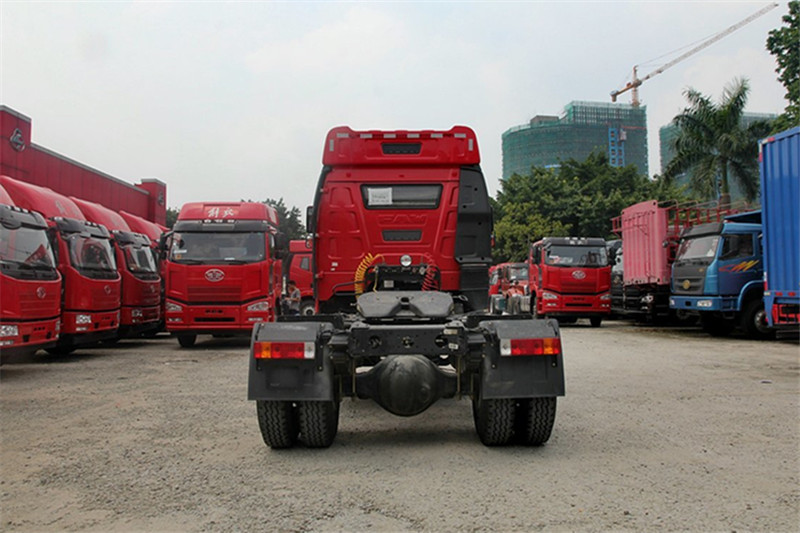 一汽解放 J6M重卡 350马力 4X2 国五牵引车(高顶)(CA4180P63K2AE5)
