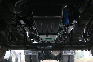 华菱 星凯马重卡 350马力 6X4 LNG 国五牵引车(HN4250NGX38C9M5)