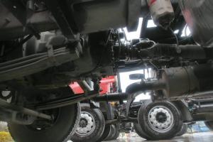 华菱 汉马重卡 260马力 4X2 国四港口牵引车(HN4180H27C4M4)