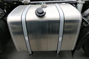 华菱 汉马H6重卡 350马力 6X2 LNG 国五牵引车(HN4250NGX35C2M5)
