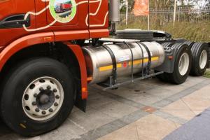 联合卡车 U400重卡 2015款 K金版 400马力 6X4 国四 LNG牵引车(SQR4252N6ZT4)