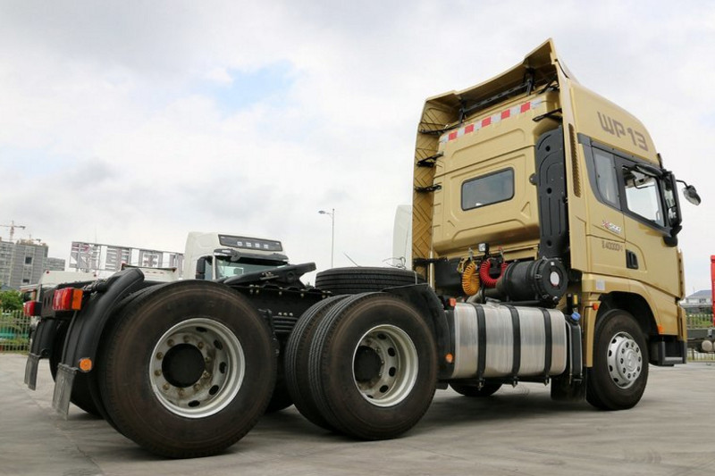 陕汽重卡 德龙X3000 500马力 6X4 国五牵引车(SX4250XC4Q2)