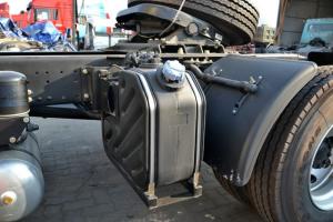 陕汽重卡 德龙新M3000 加强版 270马力 4X2 国四牵引车(SX4186GN361)