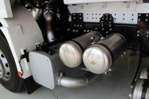 陕汽重卡 德龙F3000 380马力 6X4 国四LNG牵引车(SX4258NT384TL)