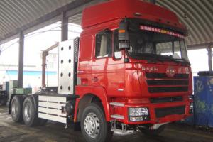 陕汽重卡 德龙F3000 380马力 6X4 国四LNG牵引车(SX4256NT384T)