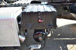 陕汽重卡 德龙F3000 加强版 300马力 4X2 国四牵引车(SX4186NN361)