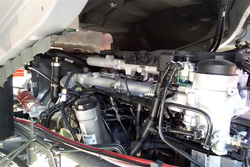 重汽王牌 W5B-H重卡 310马力 8X4 6.8米 国五自卸车(CDW3310A1S5)