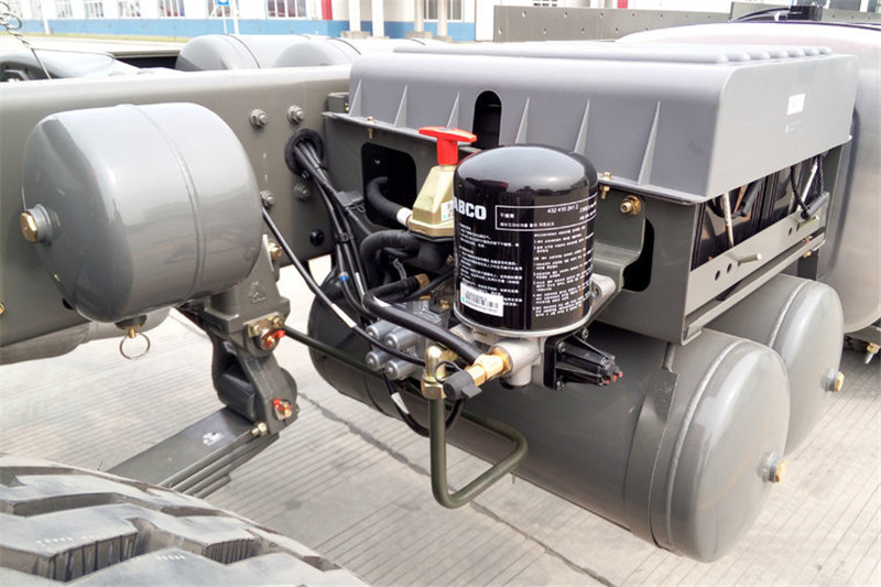 重汽王牌 W5B-H重卡 310马力 8X4 6.8米 国五自卸车(CDW3310A1S5)
