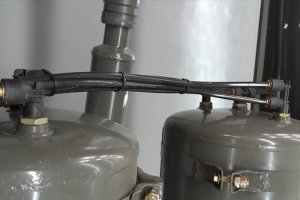 重汽王牌 W5D-M中卡 180马力 4X2 6.8米 国四仓栅式载货车(CDW5161CCYA1N4L)