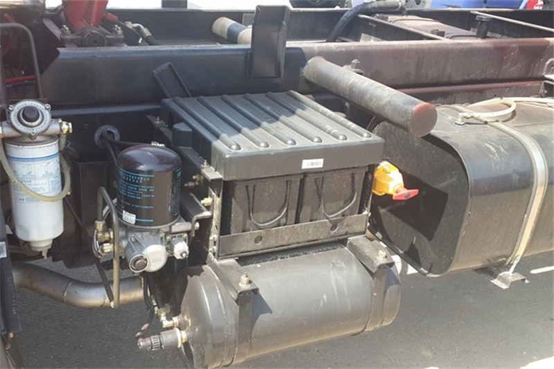 中国重汽 豪曼 160马力 4.2米 国四自卸车(ZZ3128G17DB0)