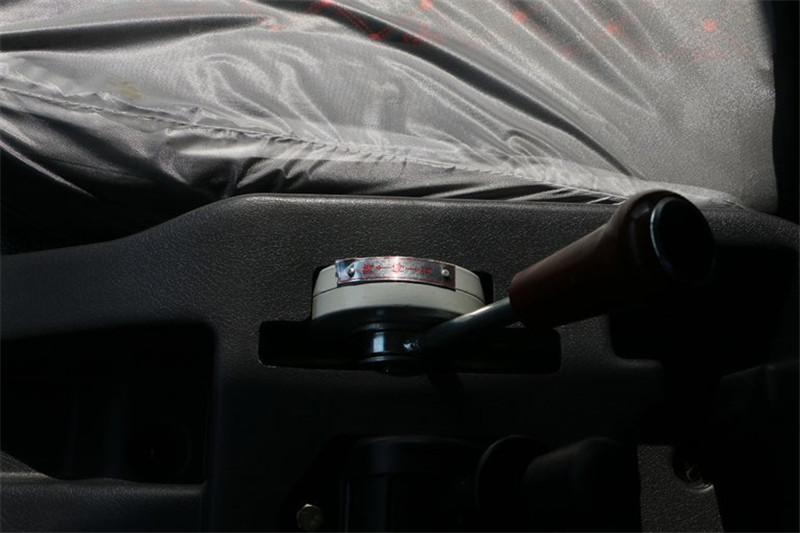 唐骏欧铃 T3系列 116马力 3.8米 4X2 国五自卸车(ZB3040JPD7V) 