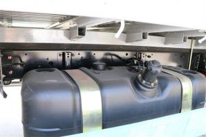 唐骏欧铃 T1系列 95马力 4X2 4.2米 国五单排栏板轻卡(ZB1040KDD6V)