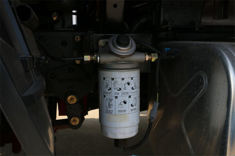 唐骏欧铃 K7系列 156马力 3.8米 4X2 国五排半栏板轻卡(ZB1041UPD6V) 