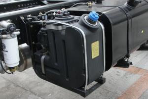 陕汽商用车 轩德X6中卡 220马力 6X2 7.8米 国五栏板载货车(SX1255GP5)