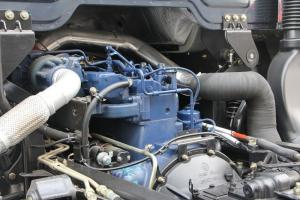 陕汽商用车 轩德X6中卡 轻量化版 240马力 6X2 8.6米 国五 厢式载货车(SX5254XXYGP5)