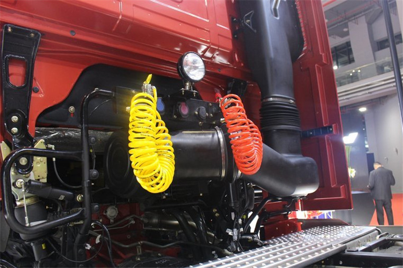 福田 欧曼EST-A 重卡 超级卡车 460马力  国五6X4万博体育app下载入口
(BJ4269SNFKB-AC)