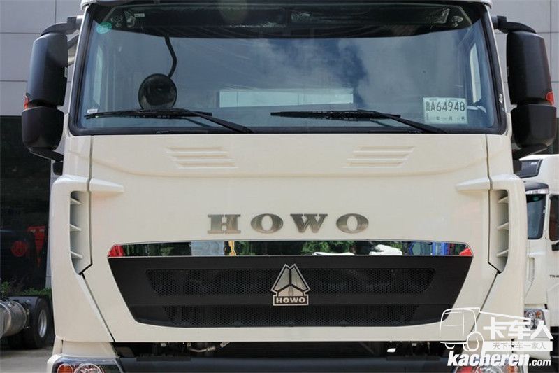 中国重汽 HOWO T7H重卡 400马力 6X4危险品牵引车(国五)(ZZ4257V324HE1W)(速比:3.36)