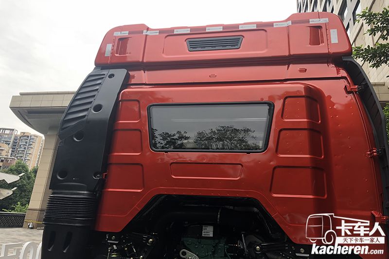 解放 新J6 500马力 8×4自卸车