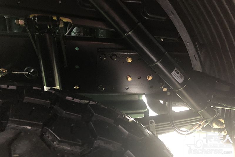 解放 新J6 500马力 8×4自卸车