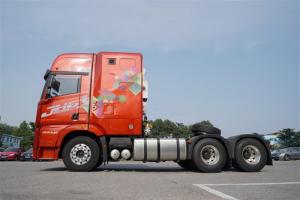 青岛解放 JH6重卡 350马力 6X4 国五危险品牵引车(CA4250P25K2T1E5A1)