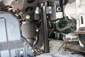 青岛解放 JH6重卡 350马力 6X4 国五危险品牵引车(CA4250P25K2T1E5A1)