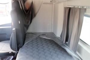 青岛解放 JH6重卡 460马力 6X4 国六LNG牵引车(CA4250P26K15T1NE6A80)