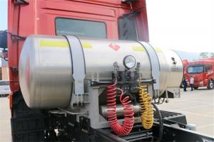 青岛解放 JH6重卡 460马力 6X4 国六LNG牵引车(CA4250P26K15T1NE6A80)