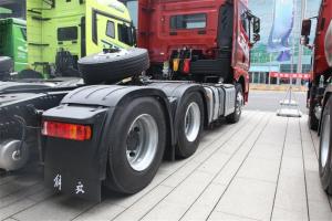 青岛解放 JH6重卡 领航版 560马力 6X4 国六牵引车(CA4259P25K2T1E6A80)