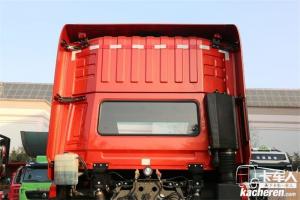 中国重汽 斯太尔D7B重卡 440马力 6X4国五牵引车(曼后桥)(ZZ4253V3241E1BN)