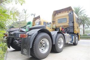 华菱 汉马H7重卡 460马力 6X4 国五牵引车(HN4250H46C4M5)