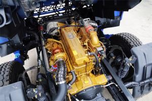 东风柳汽 新乘龙M3中卡 180马力 4X2 国五6.75米排半厢式载货车(LZ5166XXYM3AB)