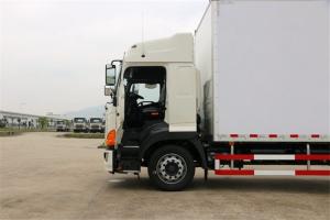 广汽日野 700系列重卡 300马力 4X2 国五9.72米厢式载货车(YC5180XXYFH8JW5)
