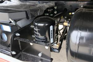 广汽日野 700系列重卡 300马力 4X2 国五9.72米厢式载货车(YC5180XXYFH8JW5)
