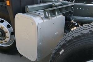 中国重汽 豪瀚J6G重卡 380马力 8X4 国五9.5米栏板载货车(ZZ1315N466WE1)