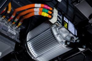 吉利远程 E5 2019款 2.35T 4.15米纯电动封闭货车39.6kWh