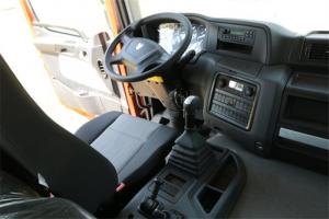 联合卡车 U系重卡 550马力 6×4 国五牵引车（QCC4252D654-3）